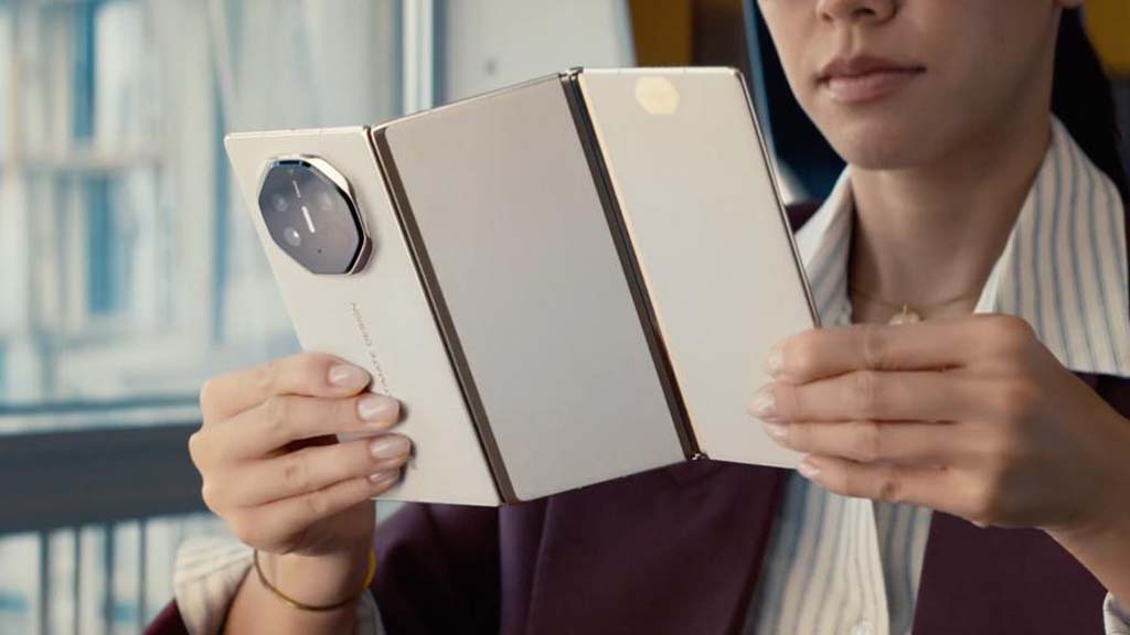 Huawei Shakes Things Up with New Tri-Fold Phone as Samsung Waits in the Wings