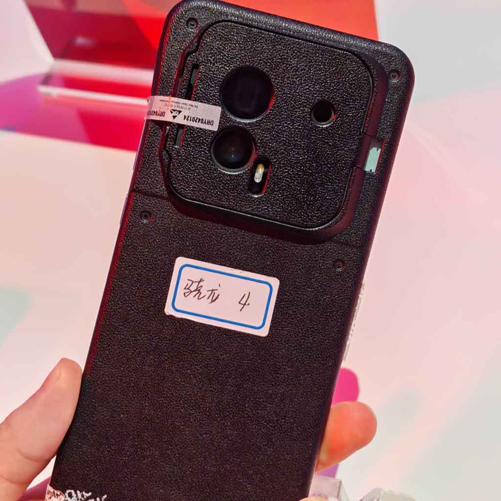 Unveiling the Honor Magic 8: Sneak Peek at Its Stunning Design and AI Innovations!