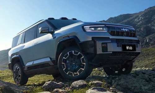 Denza Goes Head‑to‑Head with the Land Cruiser 300: The B8 SUV That Could Redefine Adventure in South Africa